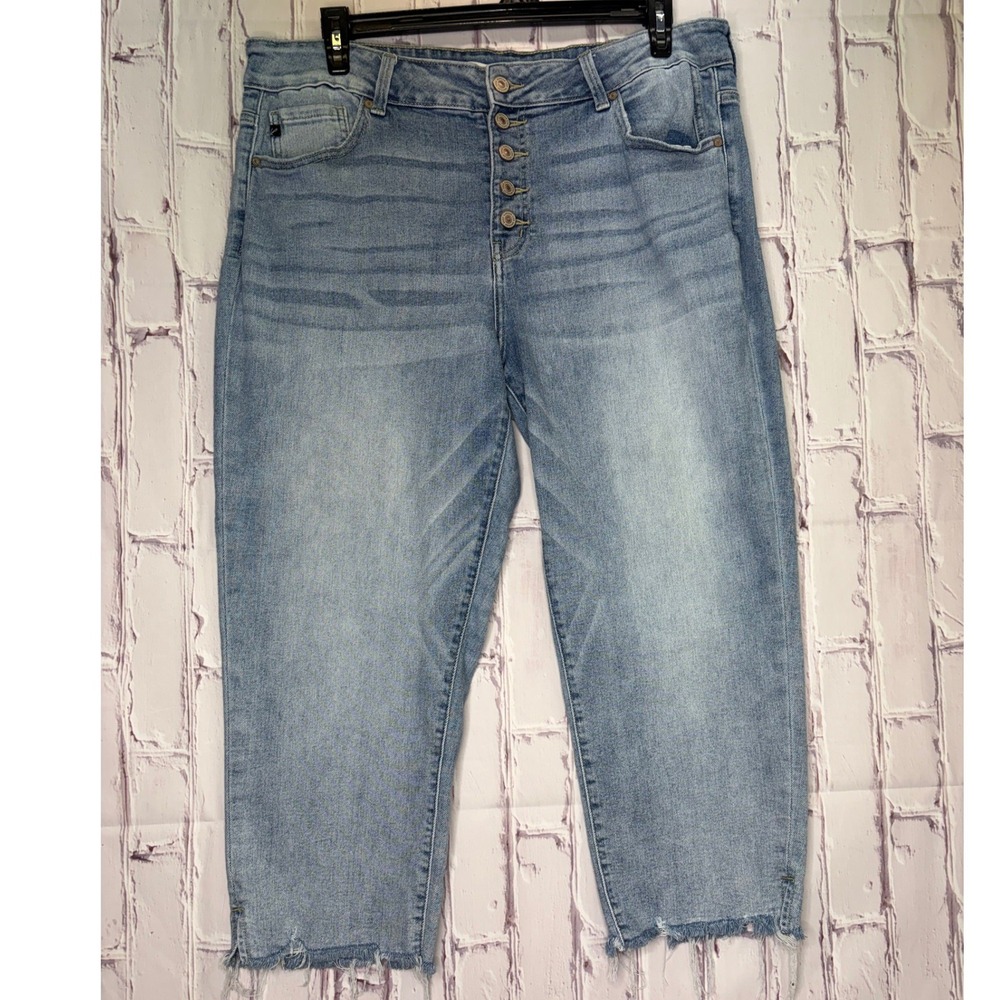 KanCan Jeans Light Wash High Rise Capri Button Fly Frayed Hem Denim Women Sz 18